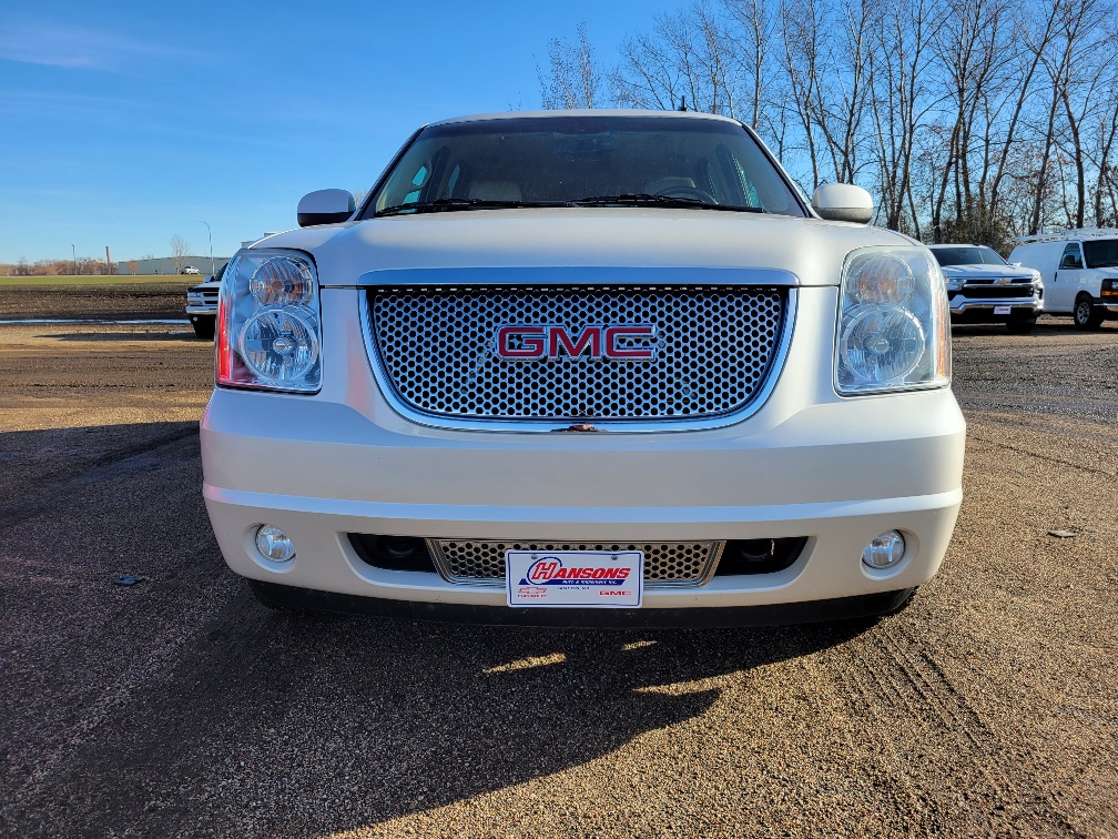 Used 2012 GMC Yukon XL Denali with VIN 1GKS2MEF8CR140938 for sale in Grafton, ND