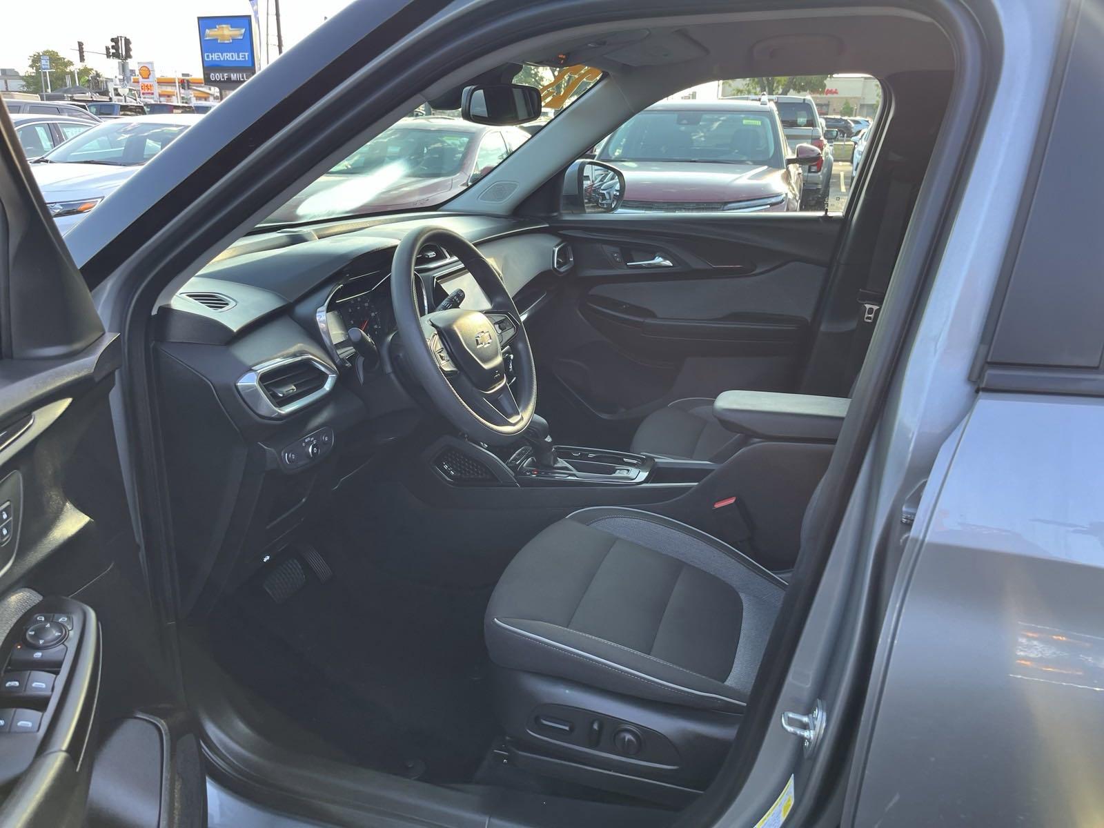 2023 Chevrolet Trailblazer Vehicle Photo in Plainfield, IL 60586