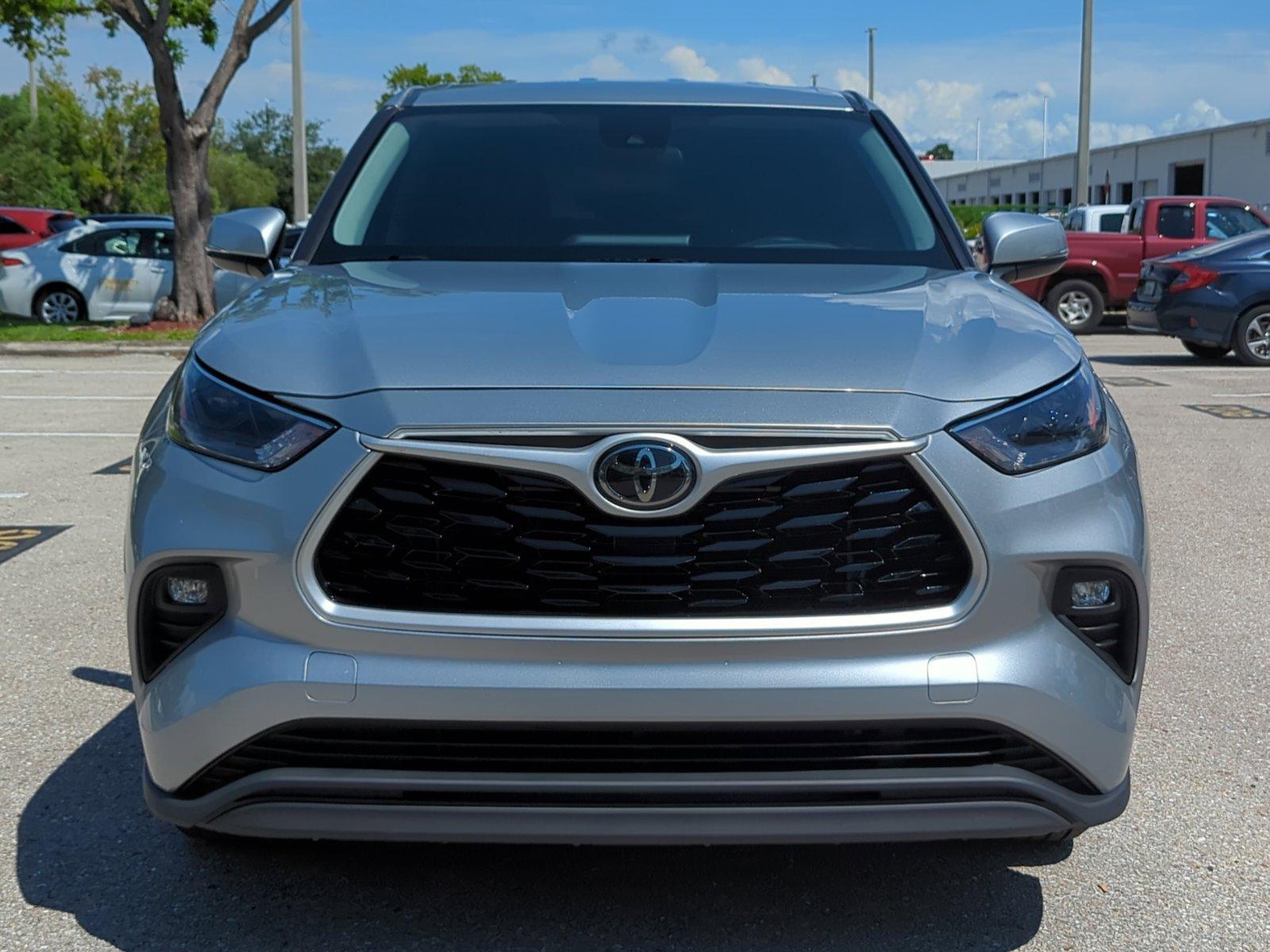 2022 Toyota Highlander Vehicle Photo in Ft. Myers, FL 33907