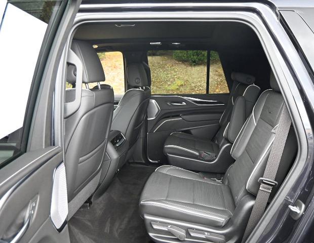 2022 Cadillac Escalade Vehicle Photo in NORWOOD, MA 02062-5222