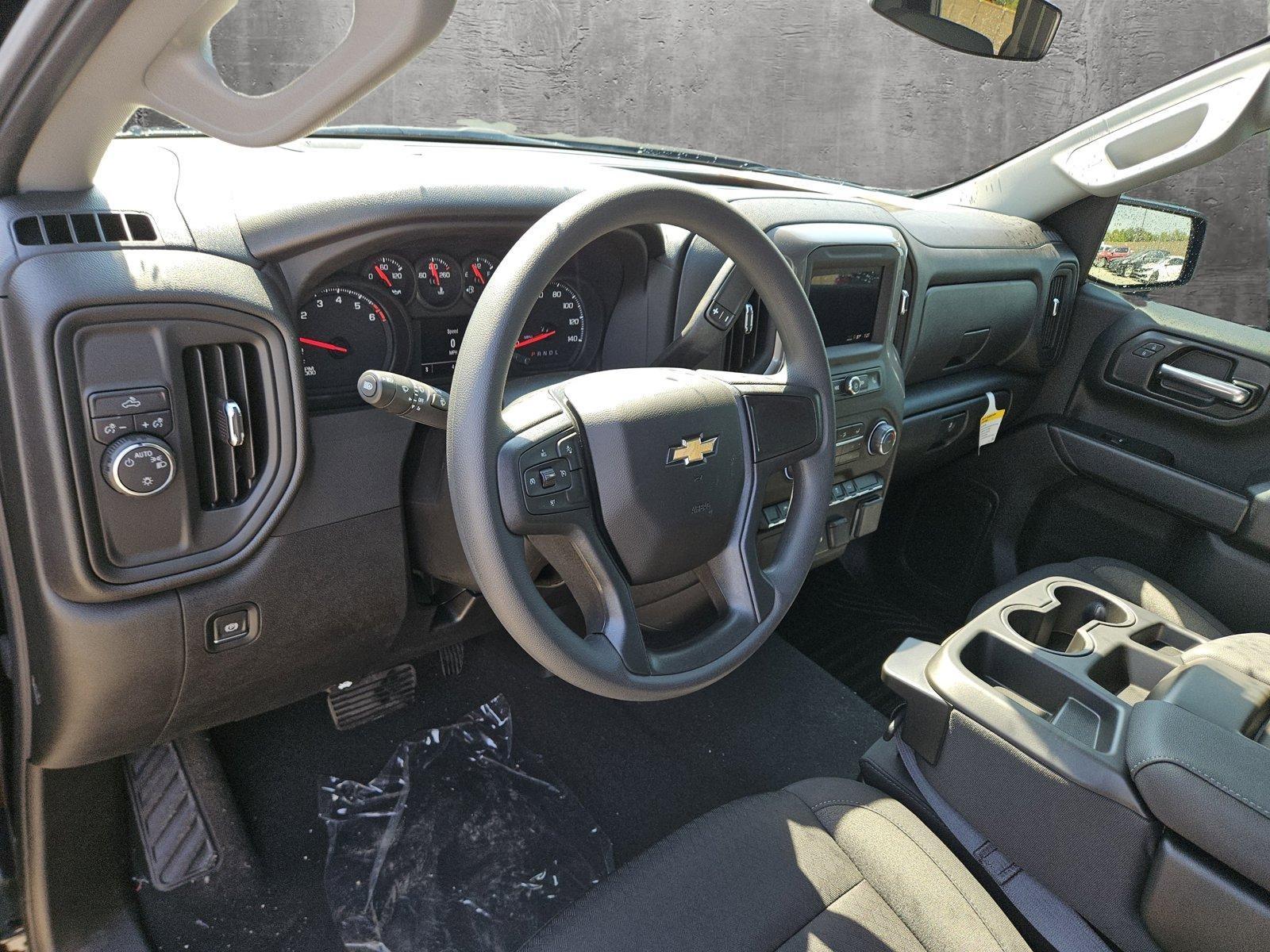 2025 Chevrolet Silverado 1500 Vehicle Photo in NORTH RICHLAND HILLS, TX 76180-7199