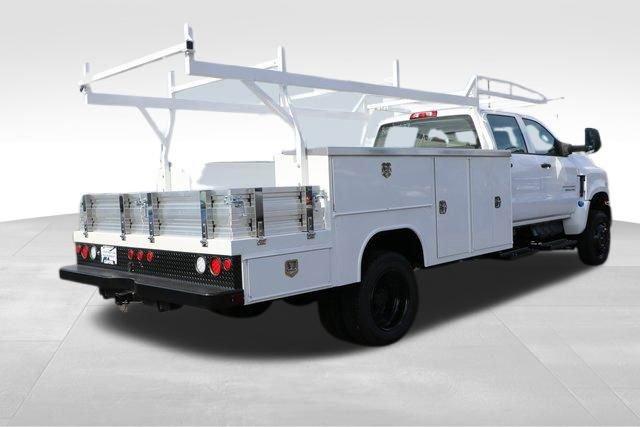 2024 Chevrolet Silverado 4500 Medium Duty Chassis Cab Vehicle Photo in Salem, OR 97301