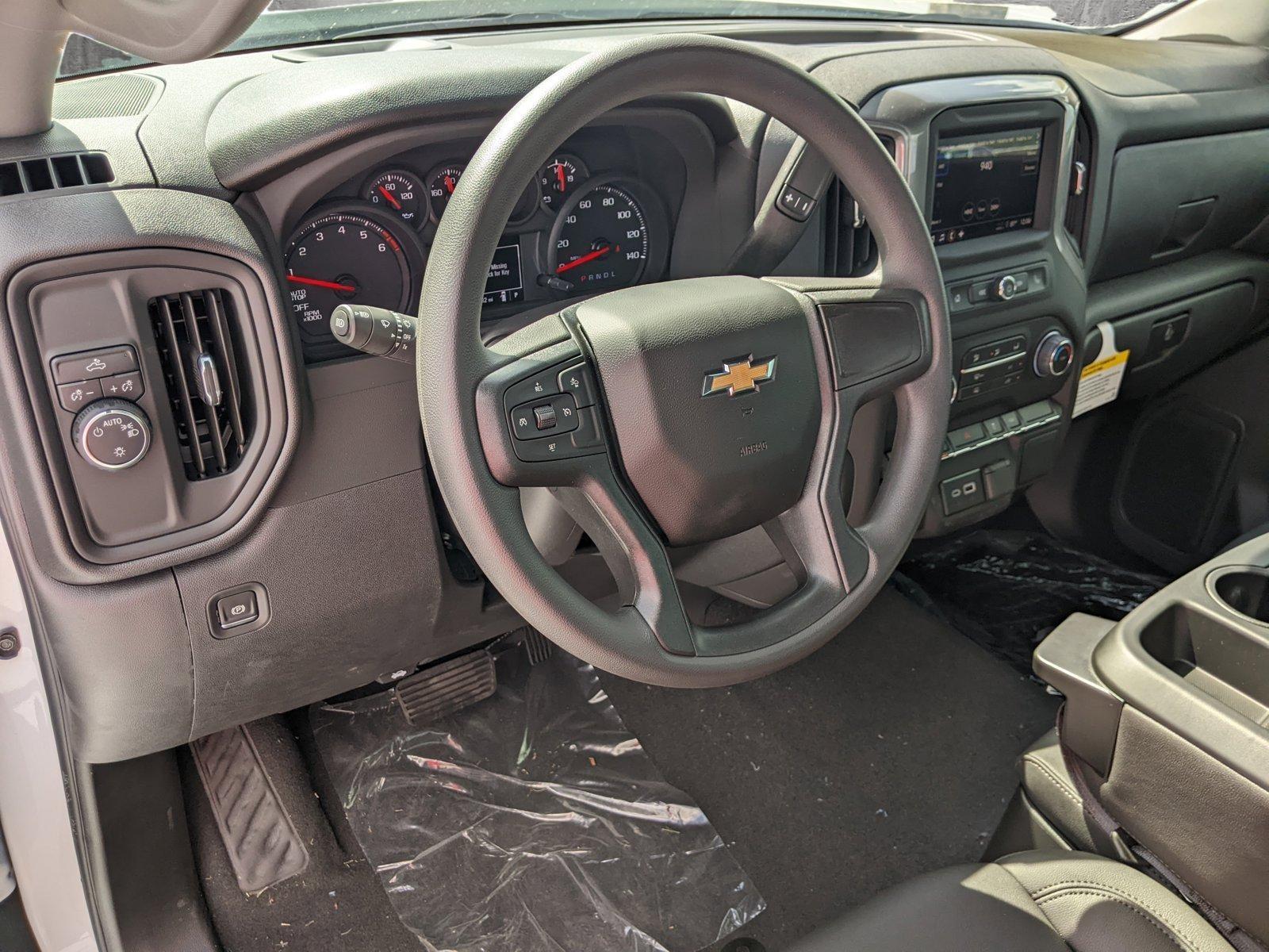 2025 Chevrolet Silverado 1500 Vehicle Photo in PEMBROKE PINES, FL 33024-6534