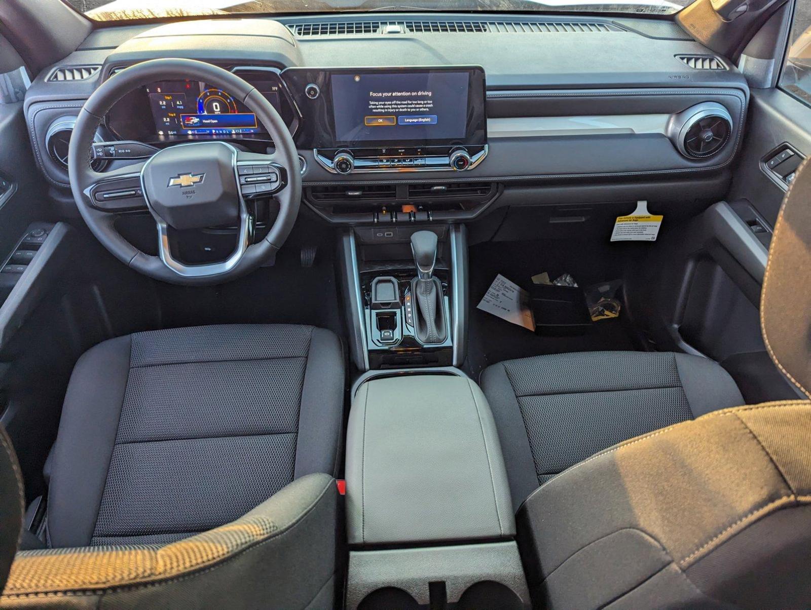 2024 Chevrolet Colorado Vehicle Photo in PEMBROKE PINES, FL 33024-6534