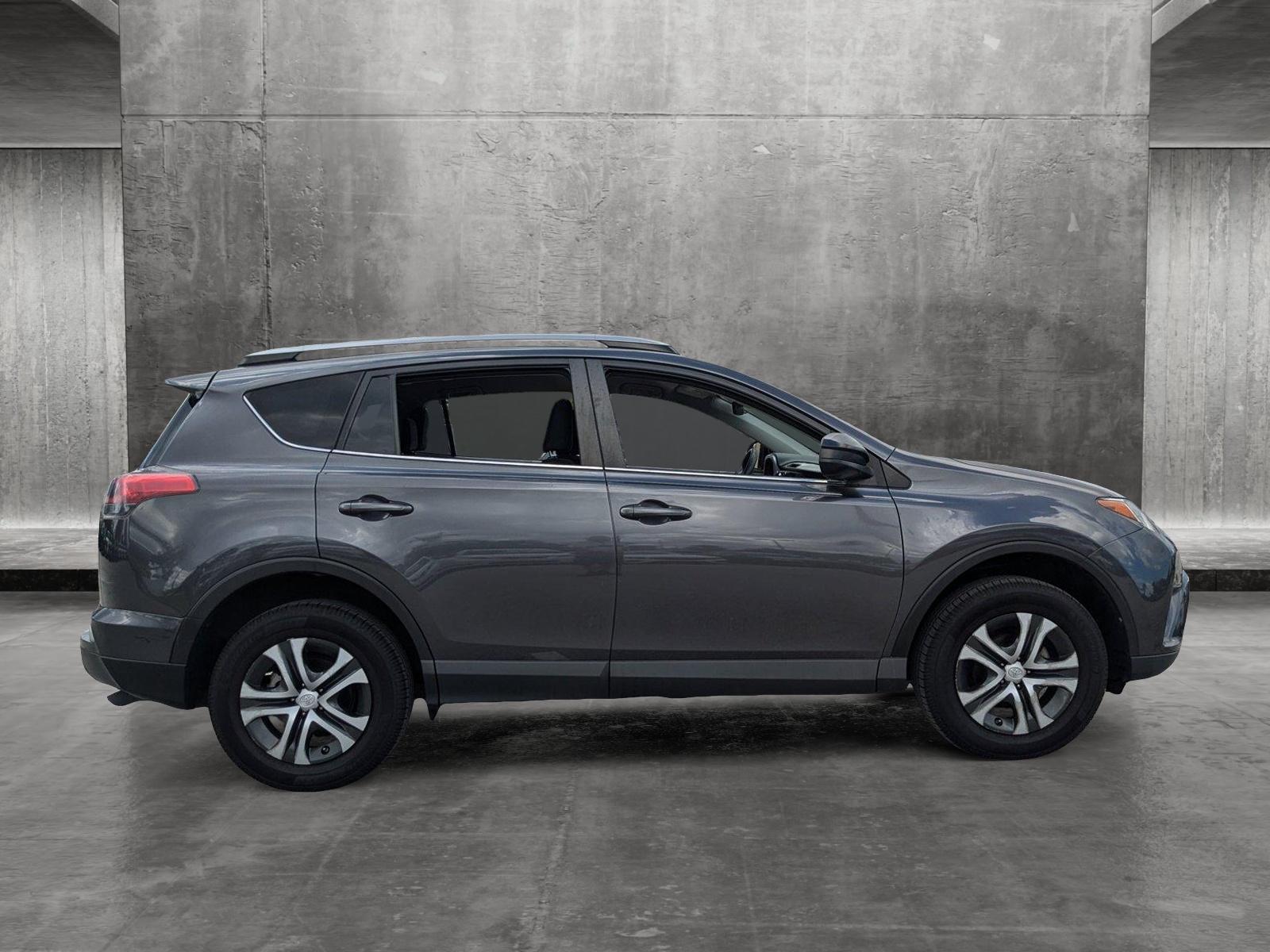 2018 Toyota RAV4 Vehicle Photo in Panama City, FL 32401