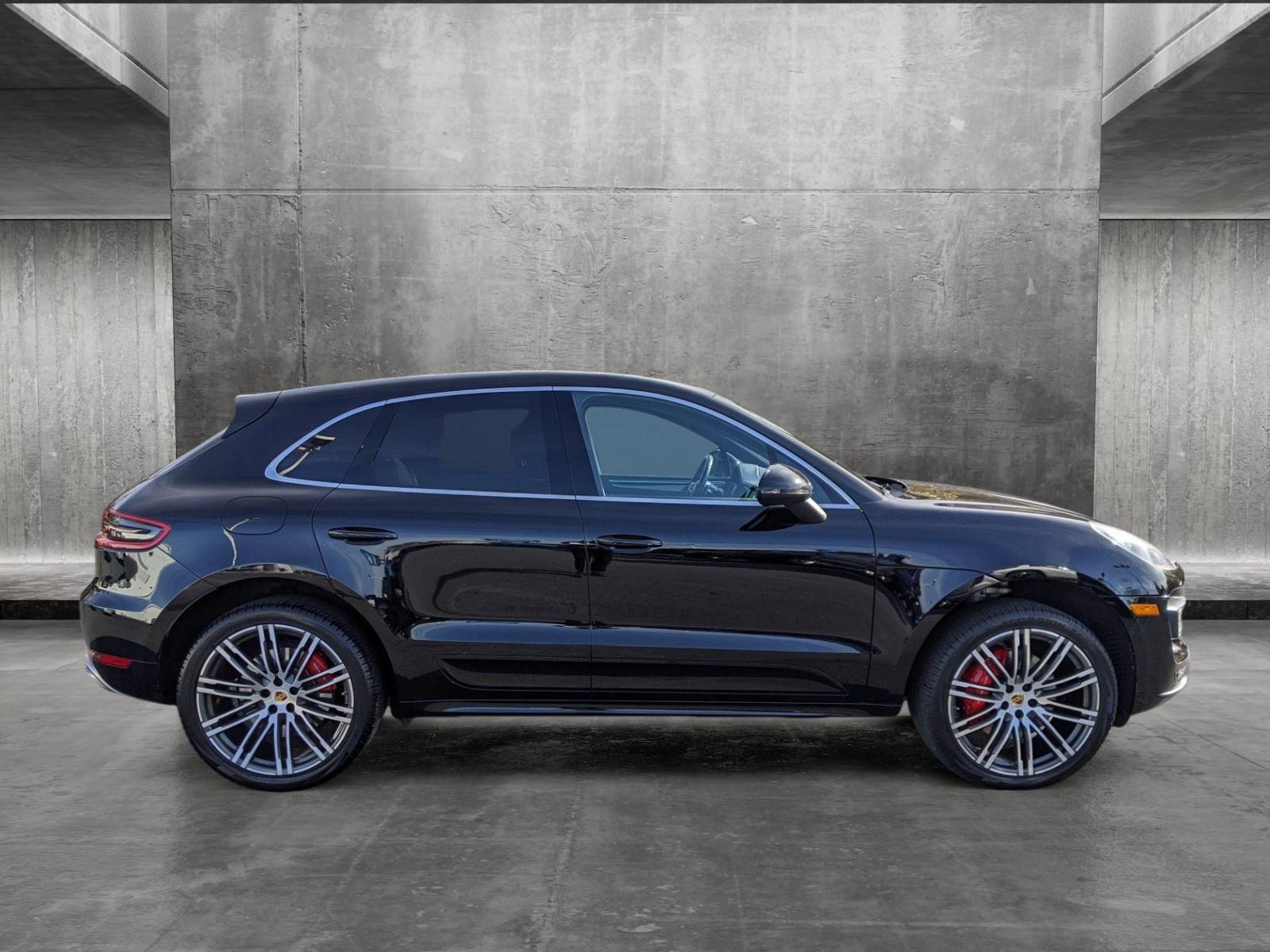 2015 Porsche Macan Vehicle Photo in TIMONIUM, MD 21093-2300