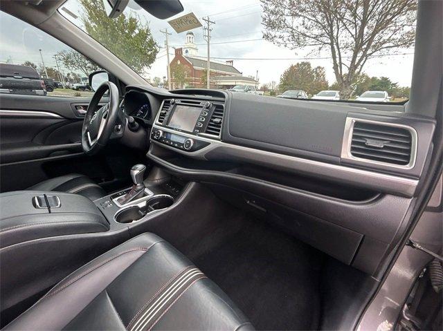 2019 Toyota Highlander Vehicle Photo in BOWLING GREEN, KY 42104-4102