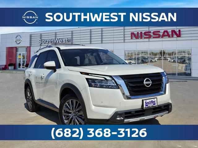 2024 Nissan Pathfinder Vehicle Photo in Weatherford, TX 76087