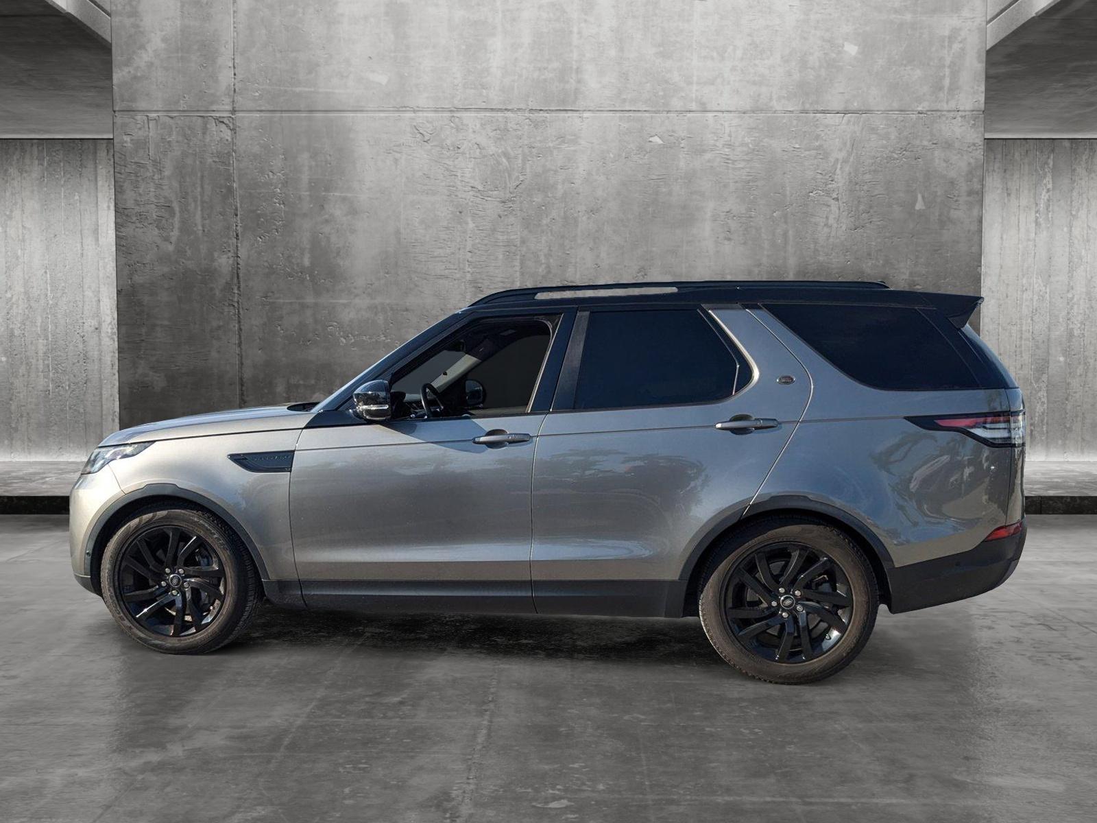 2019 Land Rover Discovery Vehicle Photo in Miami, FL 33169