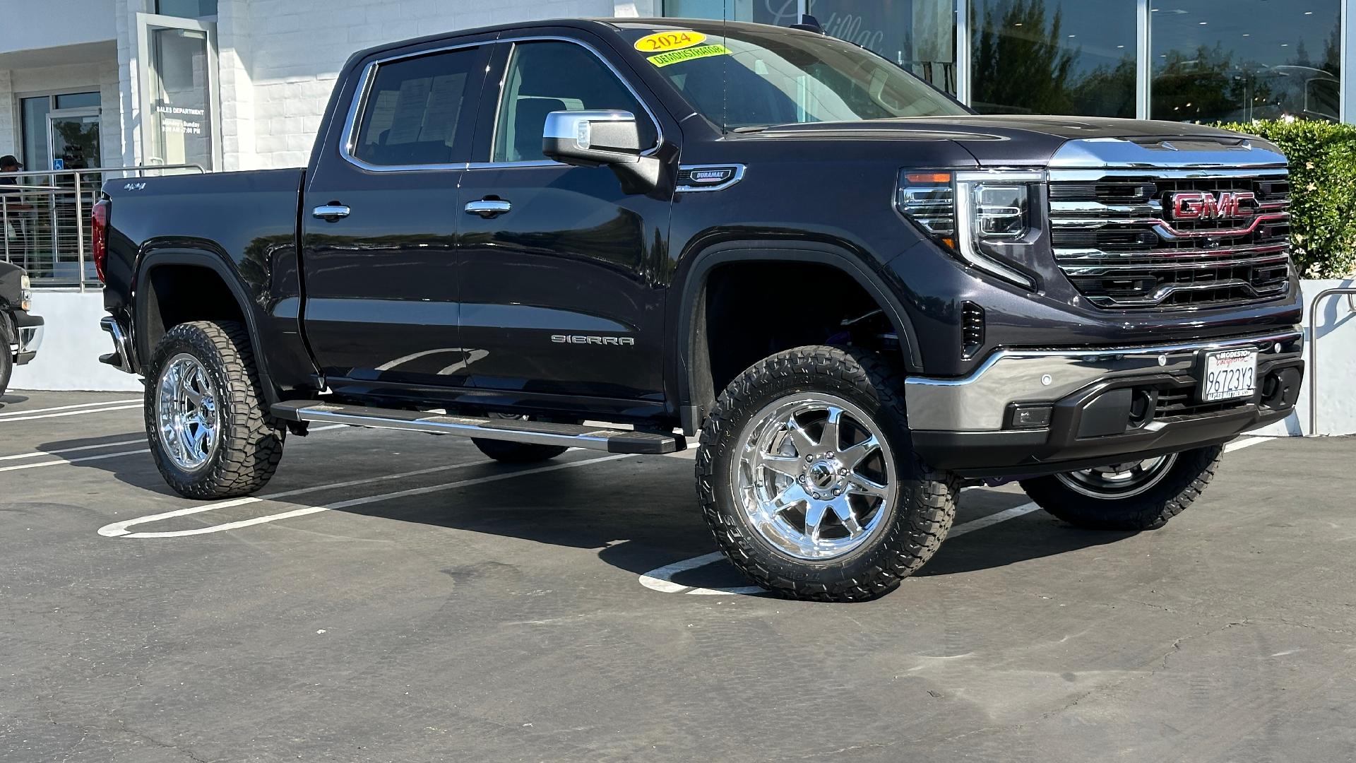 Used 2024 GMC Sierra 1500 SLT with VIN 3GTUUDE8XRG260748 for sale in Modesto, CA