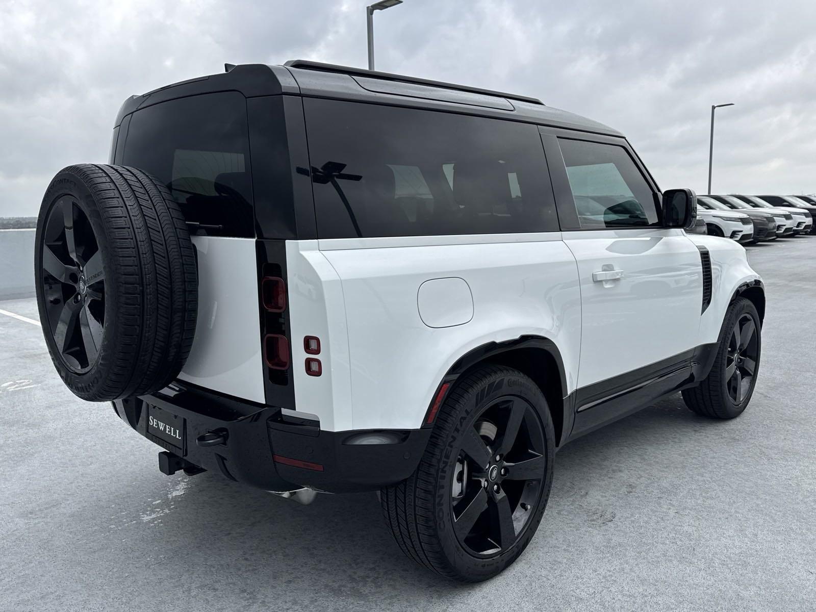 2024 Defender Vehicle Photo in AUSTIN, TX 78717