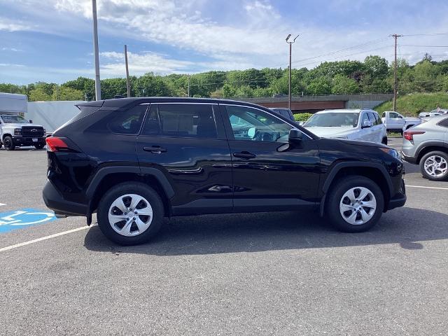 2022 Toyota RAV4 Vehicle Photo in GARDNER, MA 01440-3110