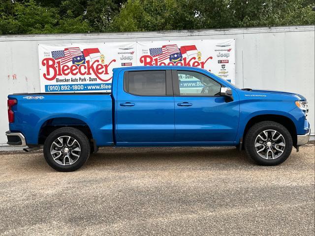 2022 Chevrolet Silverado 1500 Vehicle Photo in DUNN, NC 28334-8900