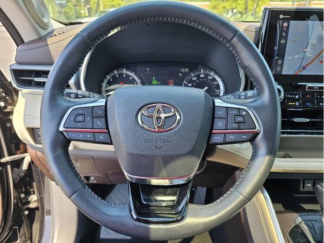 2021 Toyota Highlander Vehicle Photo in Auburn, AL 36832-6638