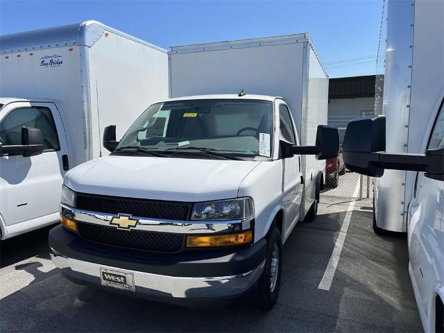 2023 Chevrolet Express Cutaway 3500 Vehicle Photo in ALCOA, TN 37701-3235