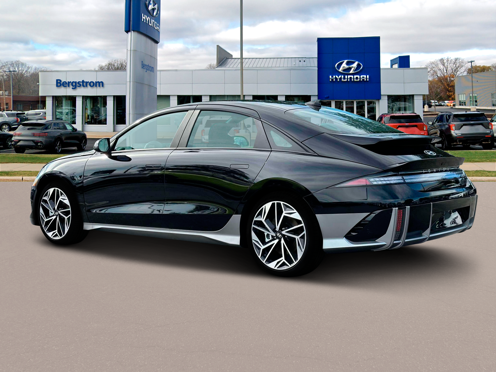 2025 Hyundai IONIQ 6 Vehicle Photo in Green Bay, WI 54304