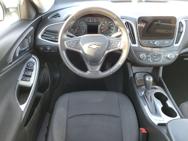 2020 Chevrolet Malibu Vehicle Photo in JOLIET, IL 60435-8135