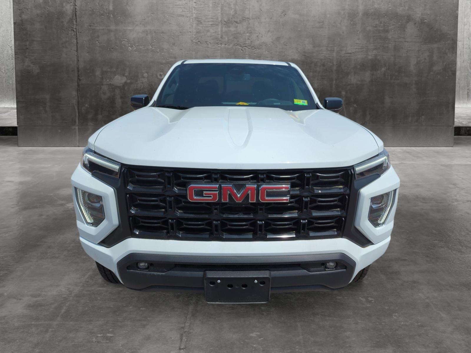 2024 GMC Canyon Vehicle Photo in MEMPHIS, TN 38115-1503