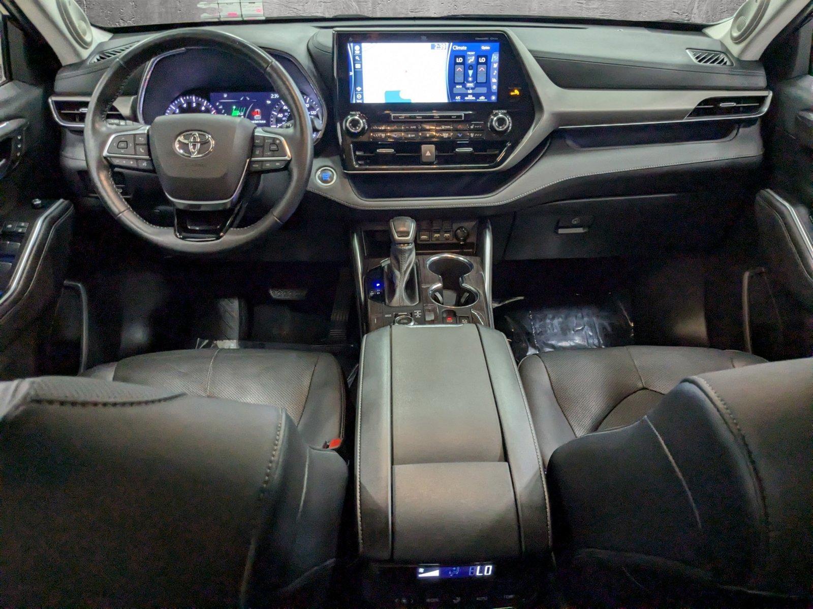 2021 Toyota Highlander Vehicle Photo in Pompano Beach, FL 33064