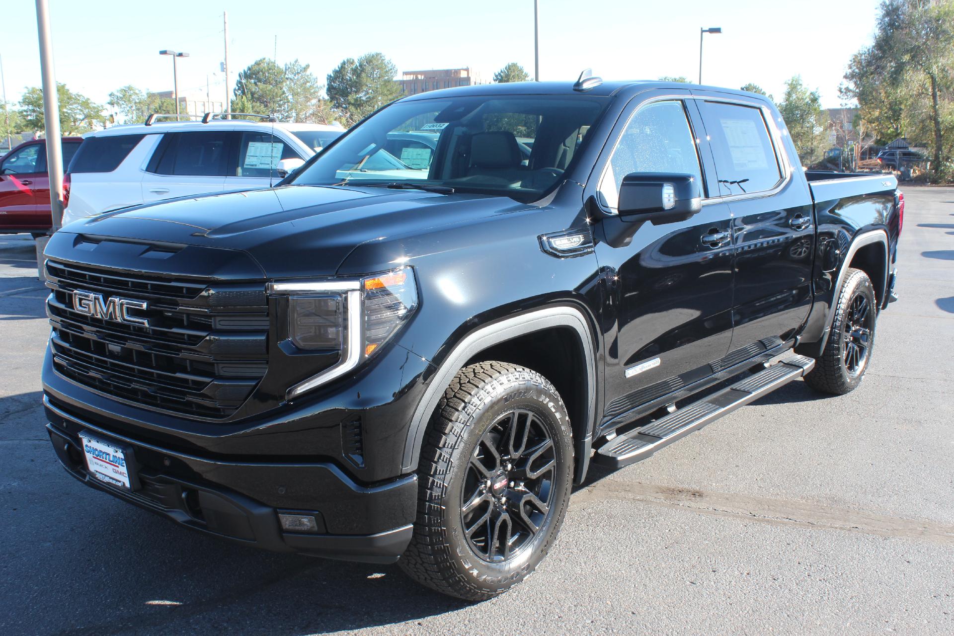 2025 GMC Sierra 1500 Vehicle Photo in AURORA, CO 80012-4011