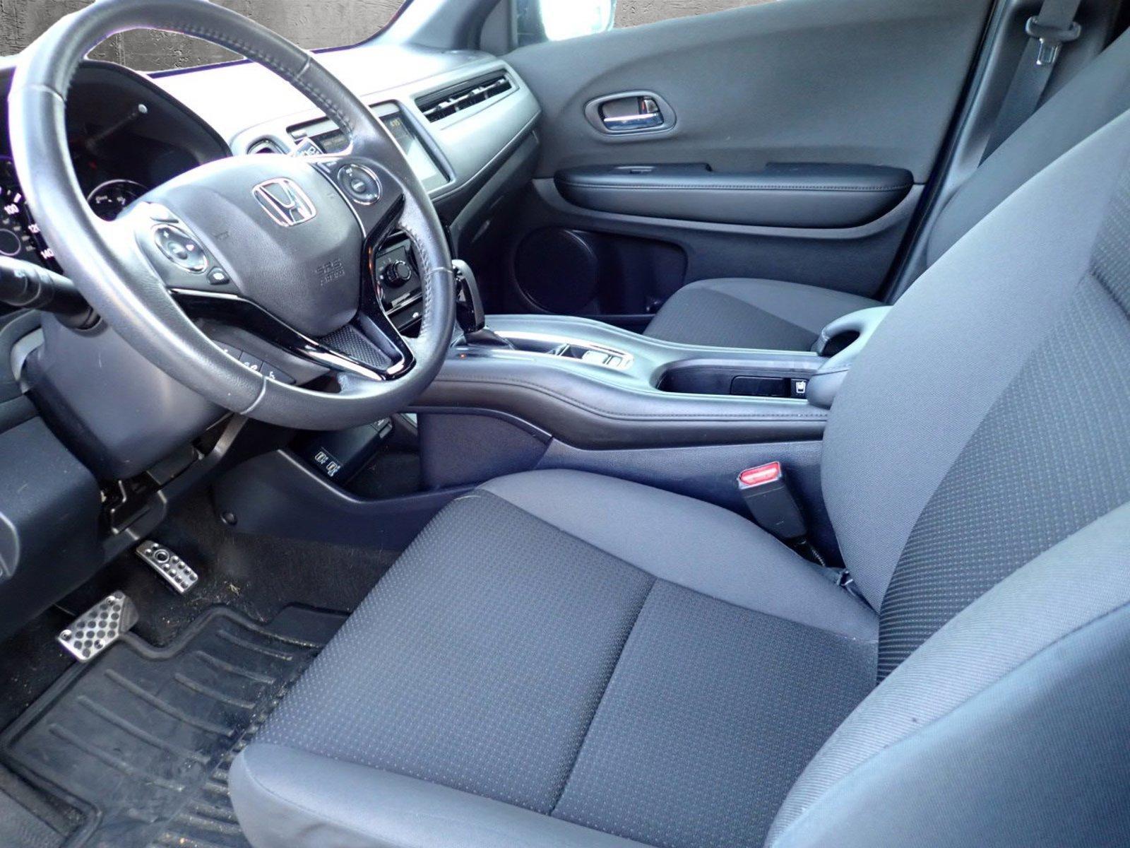 2022 Honda HR-V Vehicle Photo in DENVER, CO 80221-3610