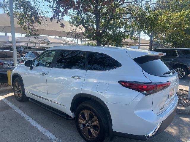 2023 Toyota Highlander Vehicle Photo in San Antonio, TX 78230