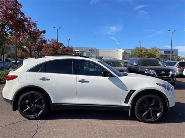 2016 INFINITI QX70 Vehicle Photo in Willow Grove, PA 19090