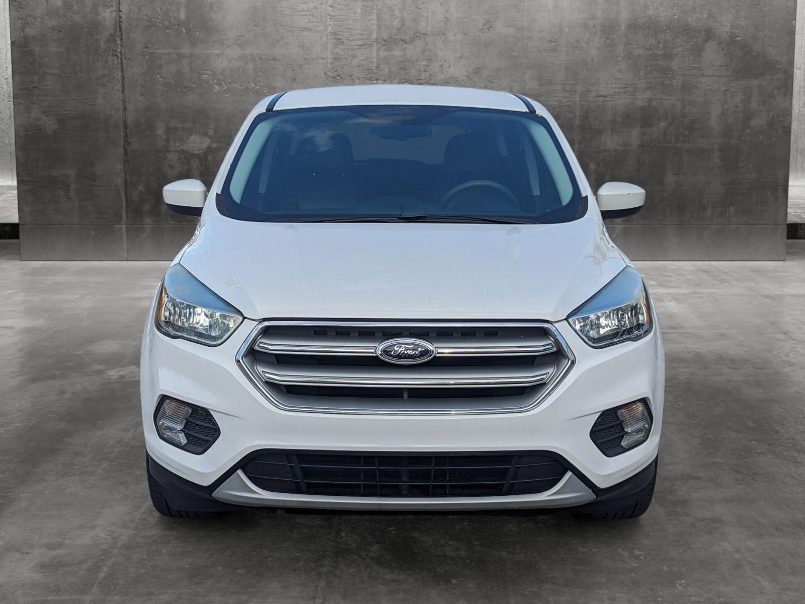 2017 Ford Escape Vehicle Photo in MIAMI, FL 33172-3015