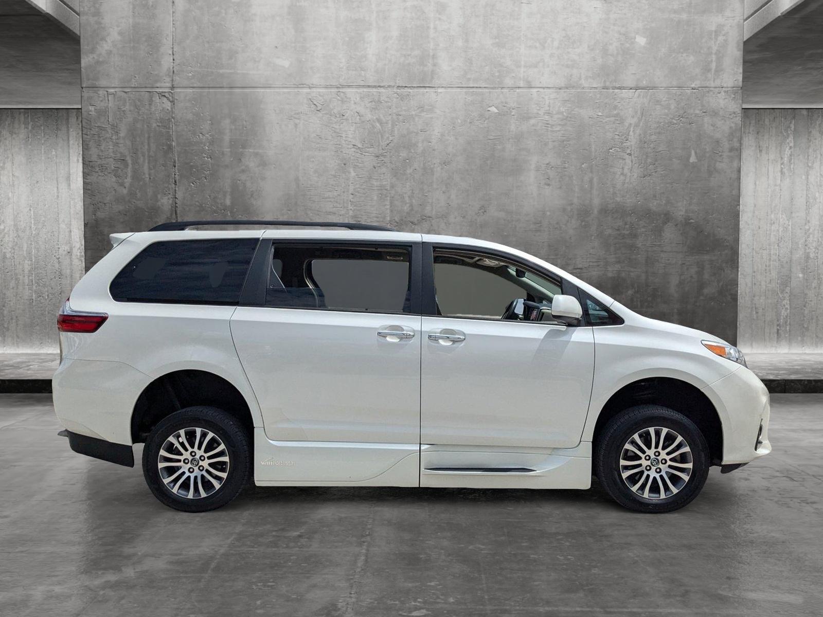 2019 Toyota Sienna Vehicle Photo in Winter Park, FL 32792