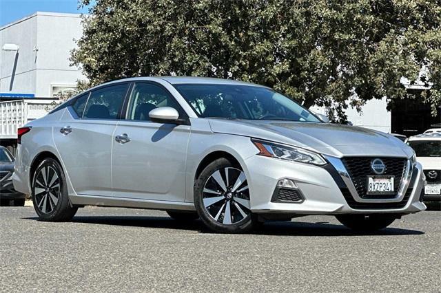 Used 2022 Nissan Altima SV with VIN 1N4BL4DV9NN333939 for sale in Elk Grove, CA