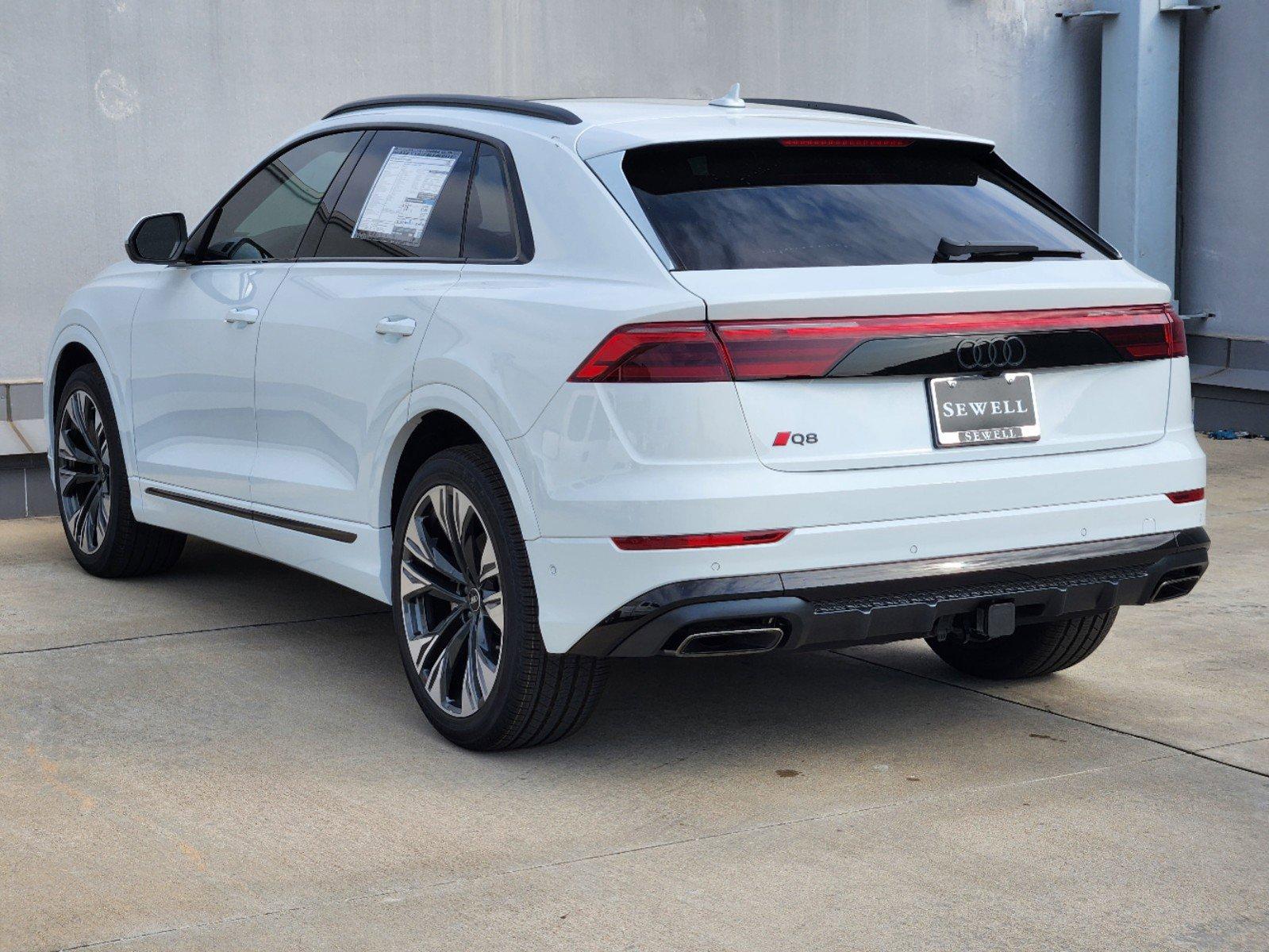 2025 Audi Q8 Vehicle Photo in SUGAR LAND, TX 77478