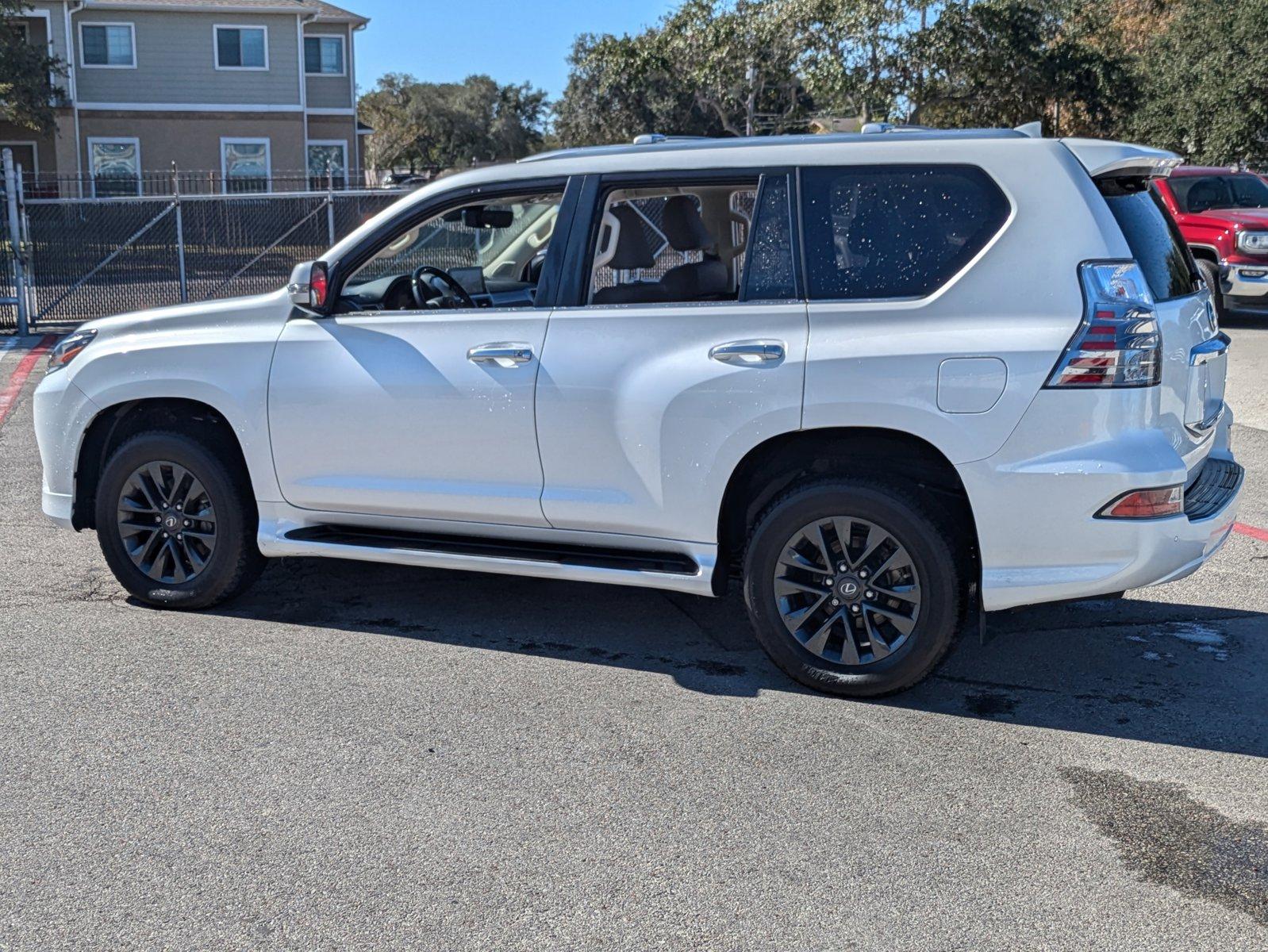 2023 Lexus GX 460 Vehicle Photo in Corpus Christi, TX 78415