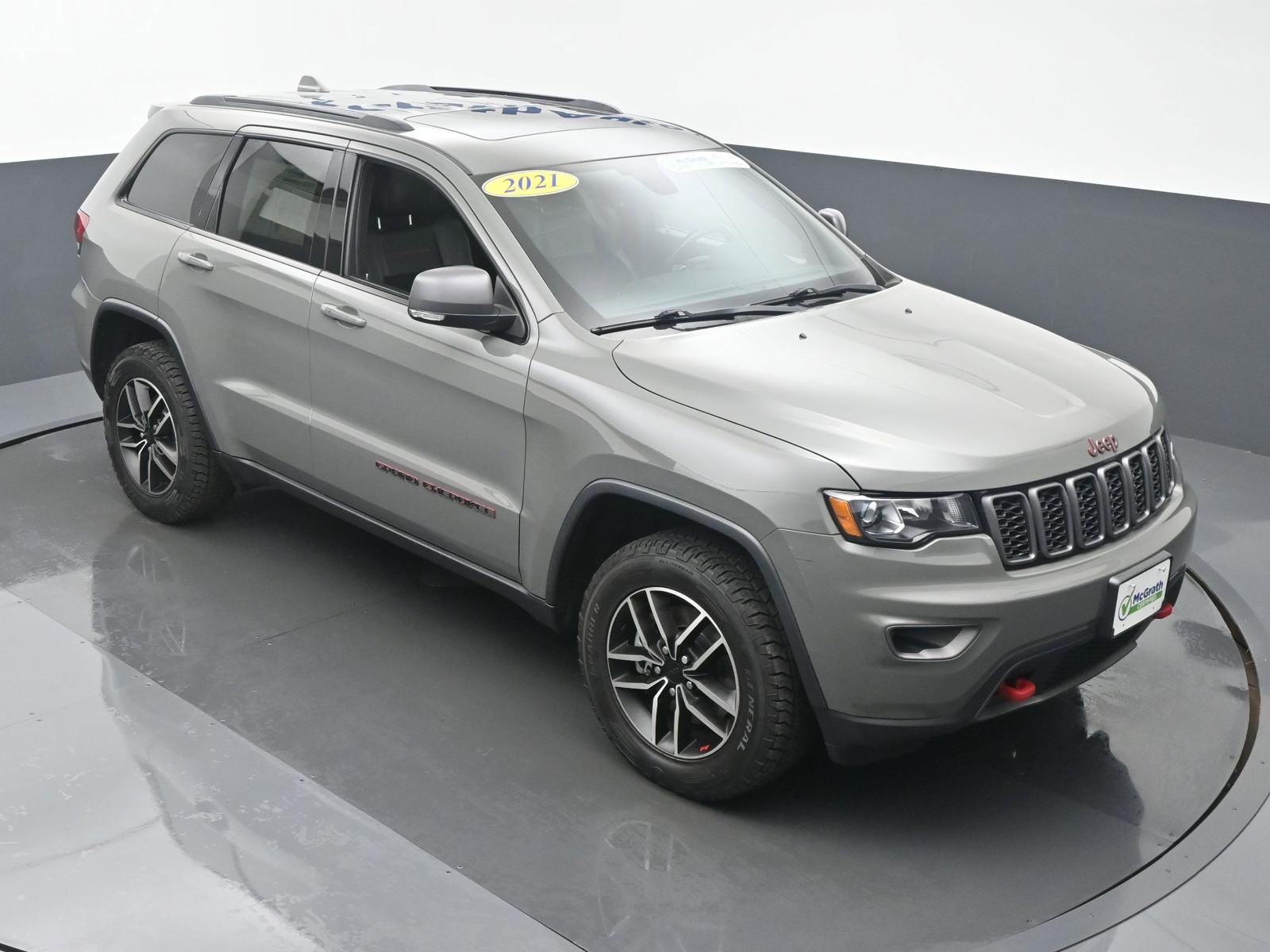 2021 Jeep Grand Cherokee Vehicle Photo in Marion, IA 52302