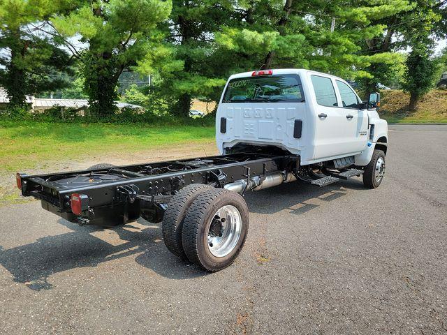 2024 Chevrolet Silverado 6500 HD Vehicle Photo in DANBURY, CT 06810-5034