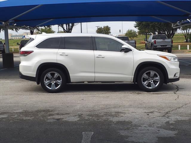 2015 Toyota Highlander Vehicle Photo in DENTON, TX 76210-9321