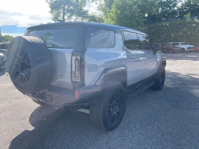 2024 GMC HUMMER EV SUV Vehicle Photo in GRAND BLANC, MI 48439-8139