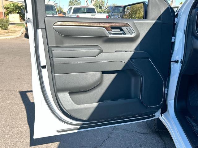 2025 GMC Sierra 1500 Vehicle Photo in GOODYEAR, AZ 85338-1310