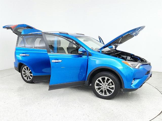 2018 Toyota RAV4 Vehicle Photo in Grapevine, TX 76051