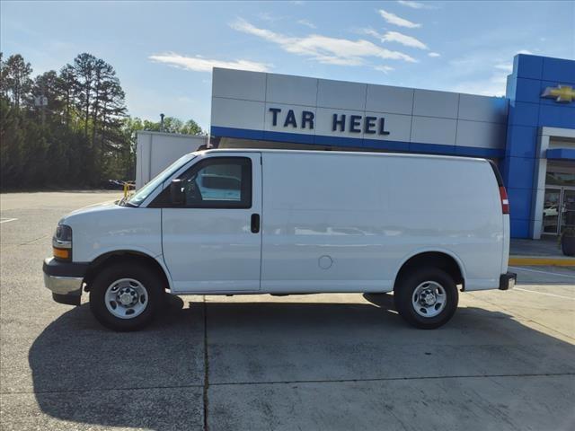 2022 Chevrolet Express Cargo 2500 Vehicle Photo in ROXBORO, NC 27573-6143