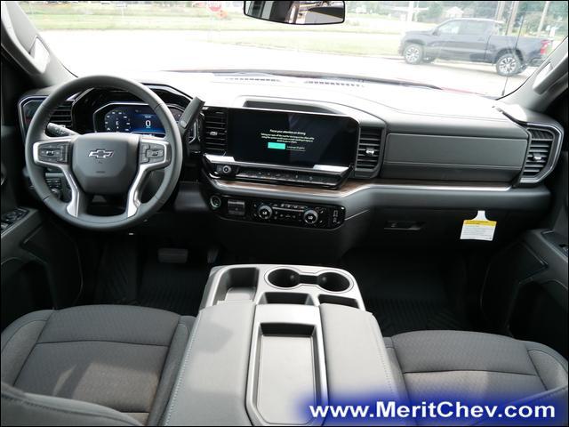 2024 Chevrolet Silverado 1500 Vehicle Photo in MAPLEWOOD, MN 55119-4794