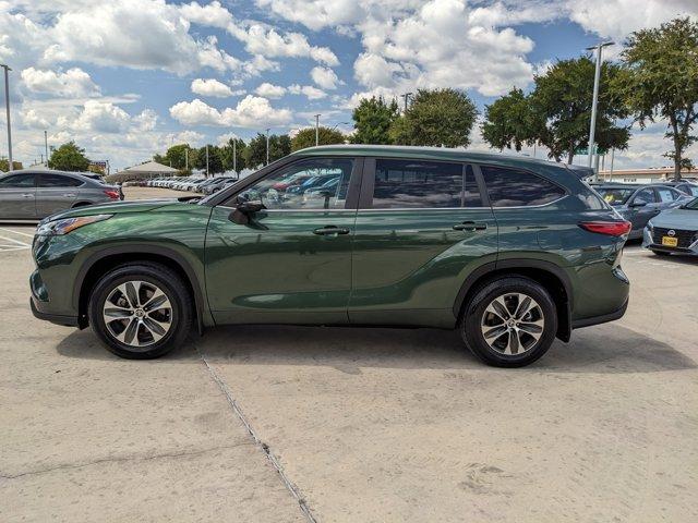 2023 Toyota Highlander Vehicle Photo in San Antonio, TX 78209