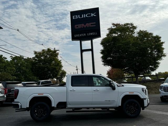 2025 GMC Sierra 2500 HD Vehicle Photo in LOWELL, MA 01852-4336