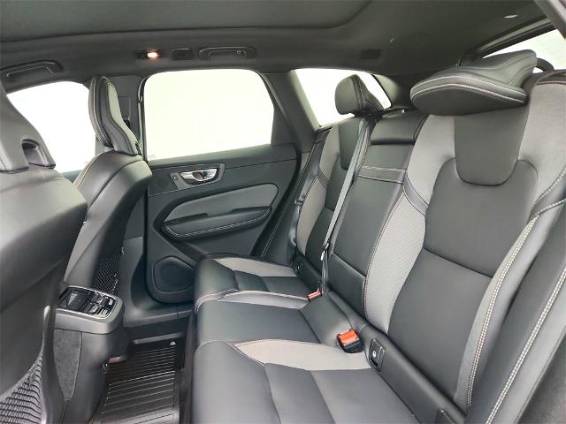 2022 Volvo XC60 Vehicle Photo in Grapevine, TX 76051