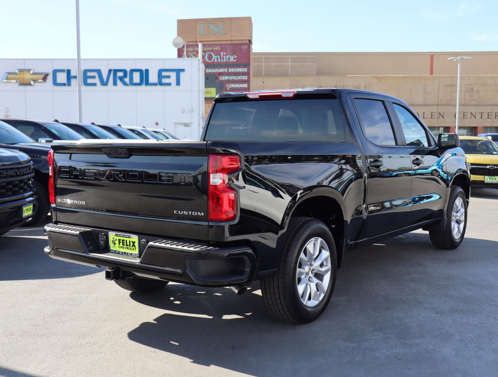 2025 Chevrolet Silverado 1500 Vehicle Photo in LOS ANGELES, CA 90007-3794