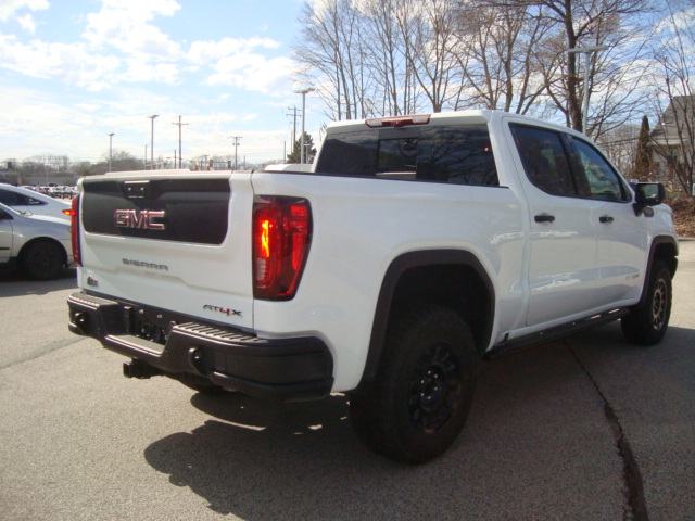 2024 GMC Sierra 1500 Vehicle Photo in PORTSMOUTH, NH 03801-4196