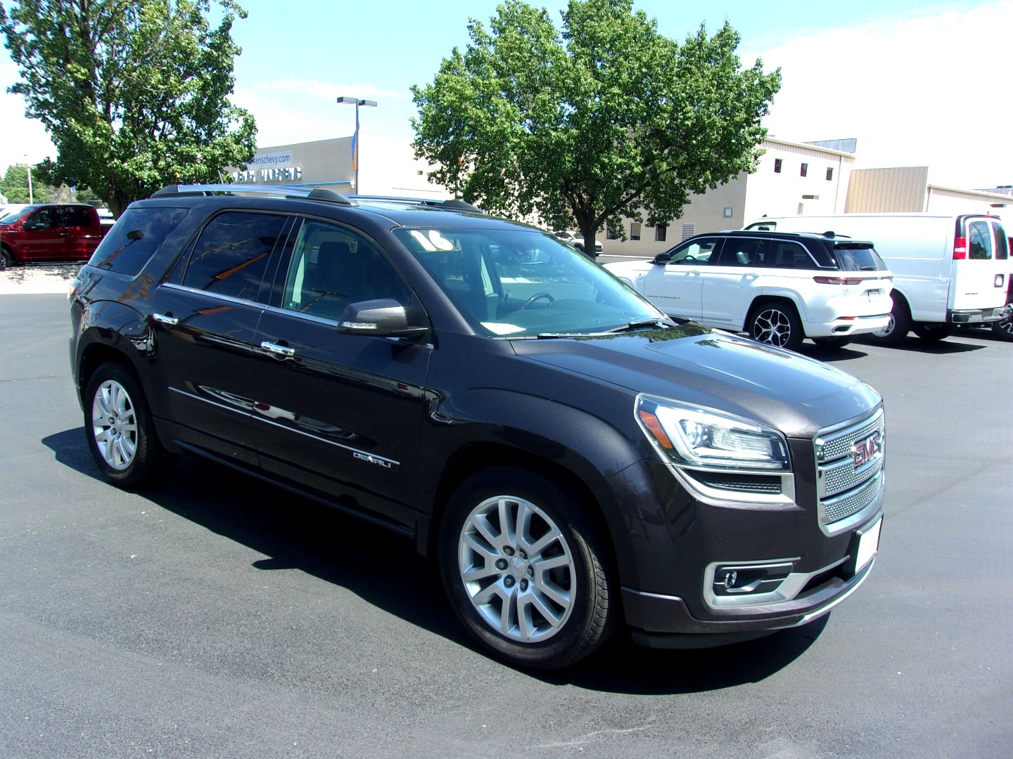 Used 2016 GMC Acadia Denali with VIN 1GKKVTKD9GJ260689 for sale in Leavenworth, KS