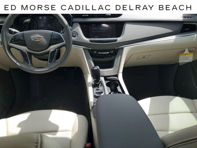 2024 Cadillac XT5 Vehicle Photo in DELRAY BEACH, FL 33483-3294