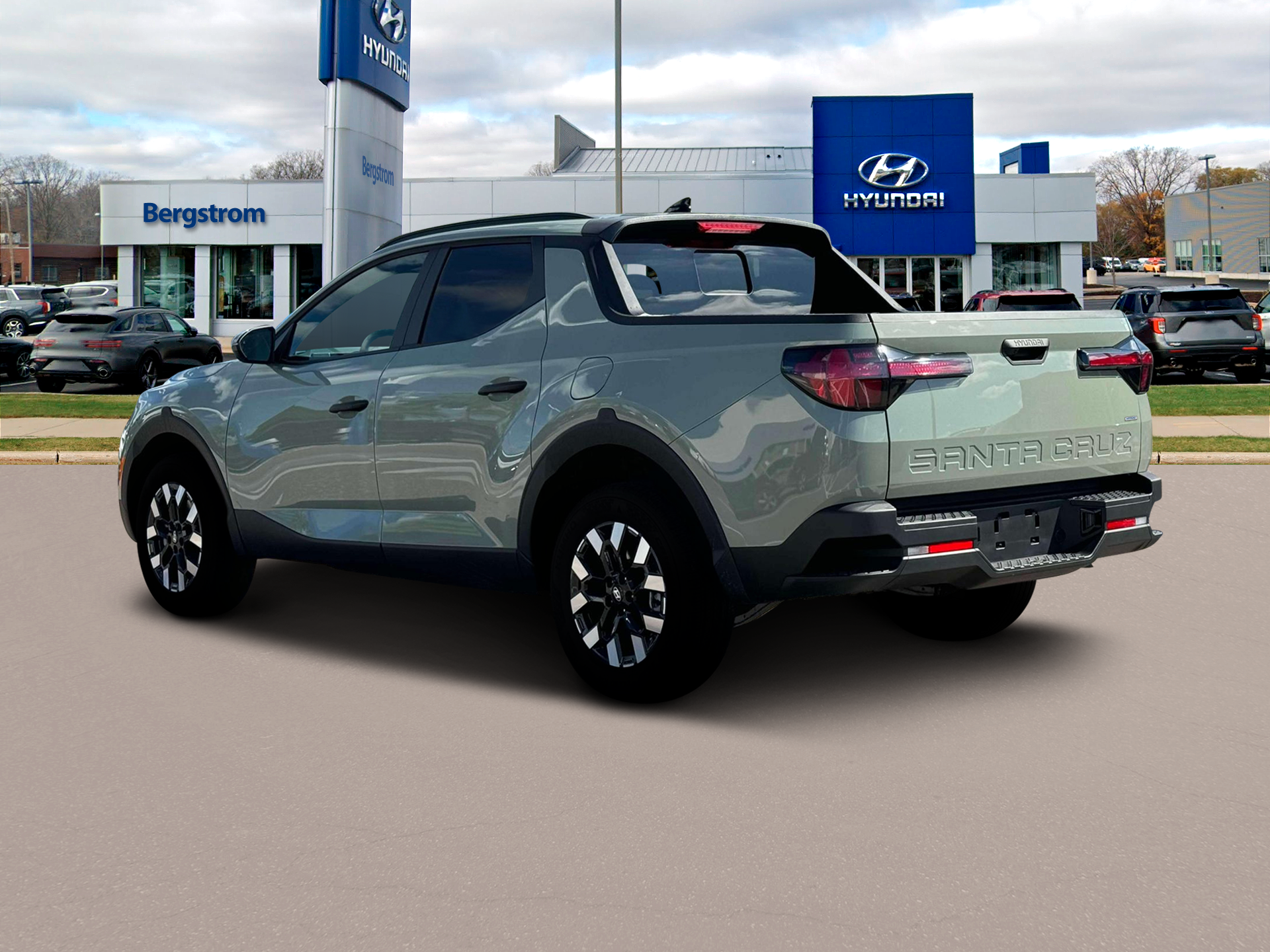 2025 Hyundai SANTA CRUZ Vehicle Photo in Green Bay, WI 54304