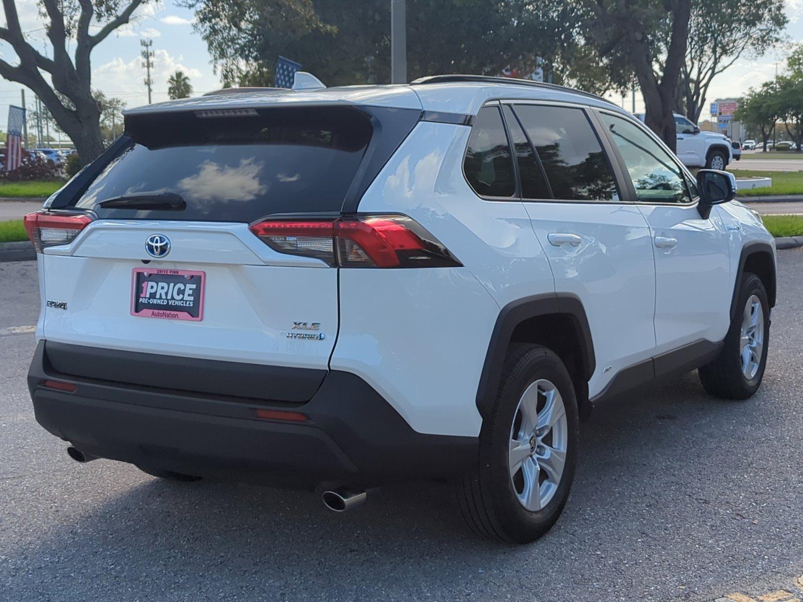 2021 Toyota RAV4 Vehicle Photo in Ft. Myers, FL 33907