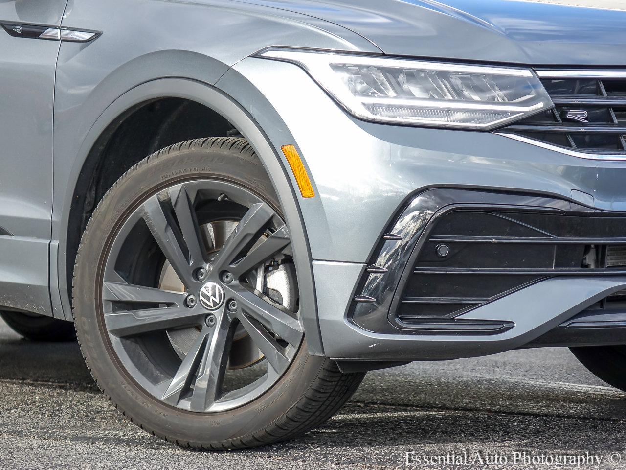 2024 Volkswagen Tiguan Vehicle Photo in Saint Charles, IL 60174